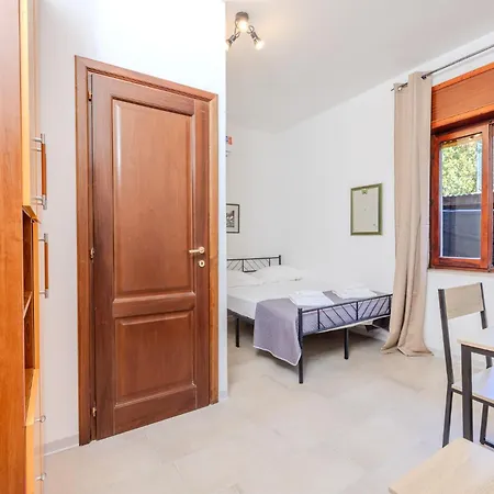 Olbia, Stanza Moderna, Bagno Privato, Wi-fi, Ac 3*